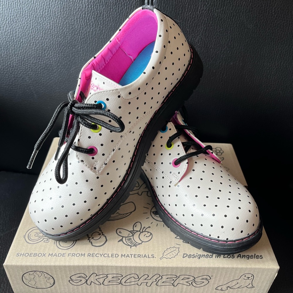 Girls Skechers black & white polka dot leather dress shoes - never worn